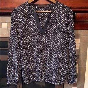 The Limited Brand size M top.